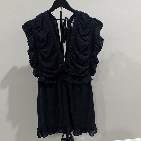 FAVLUX Dresses & Skirts - Ruffled Black V-Neck dress